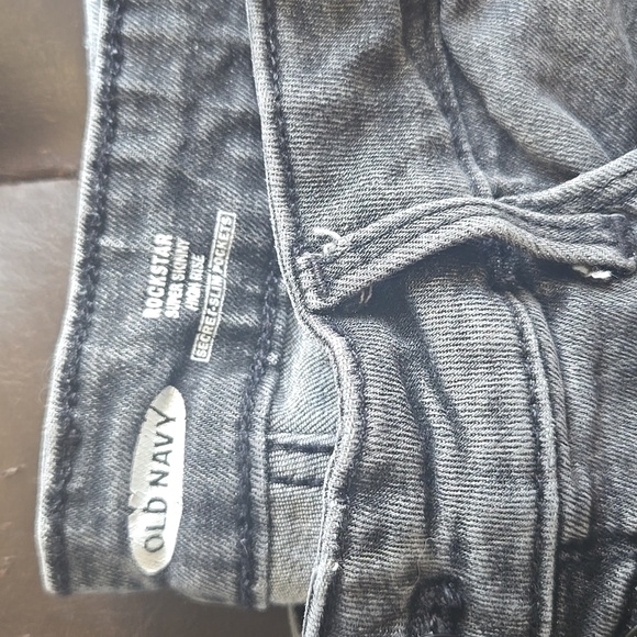 Old Navy Blavk Rockstar Super High Skinny High Rkse Jeans - Picture 3 of 3